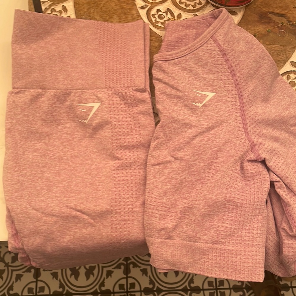 Purple gymshark set